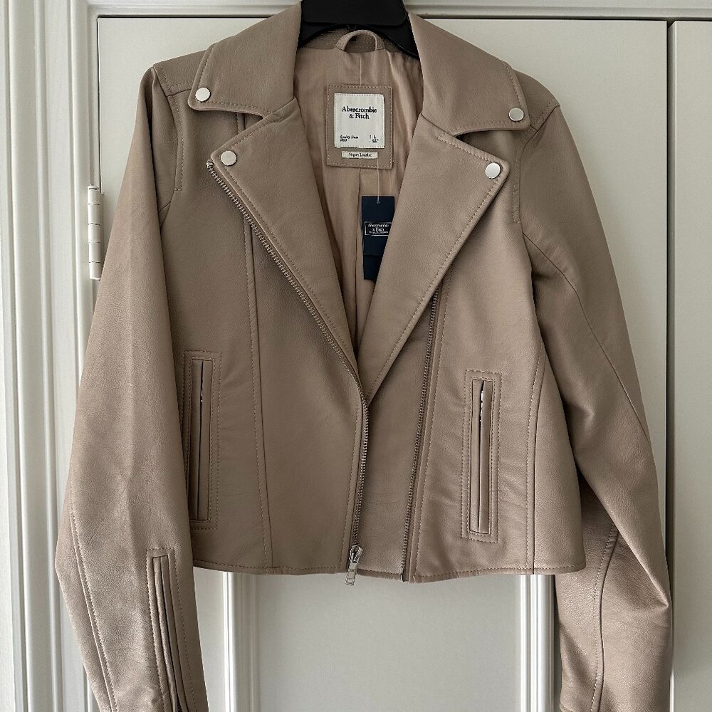 Abercrombie Vegan Leather Moto Jacket in Tan - Size M (NWT)